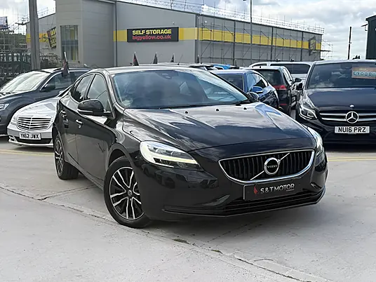 2017 Volvo V40 D2 Momentum Nav Plus