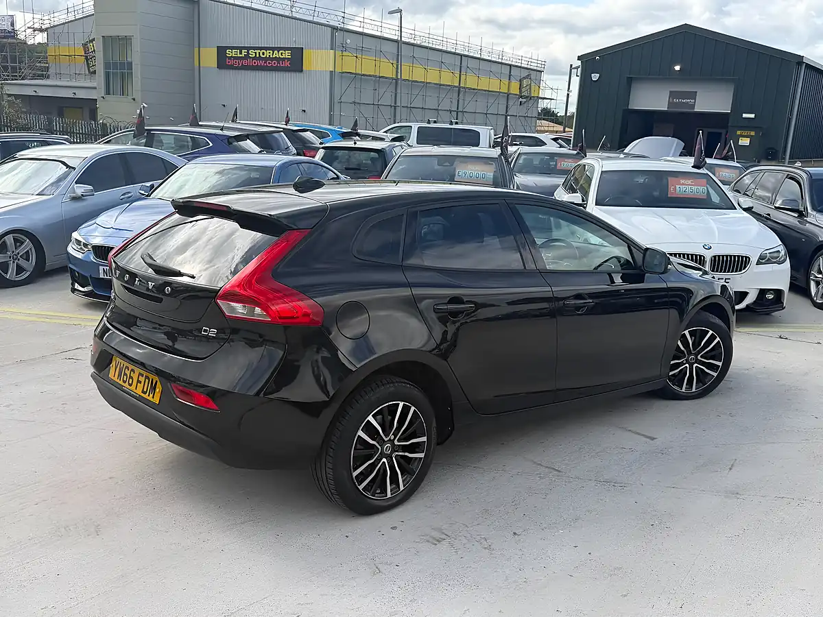 Used 2017 Volvo V40 Momentum Nav Plus Black - Interior and Exterior details 10