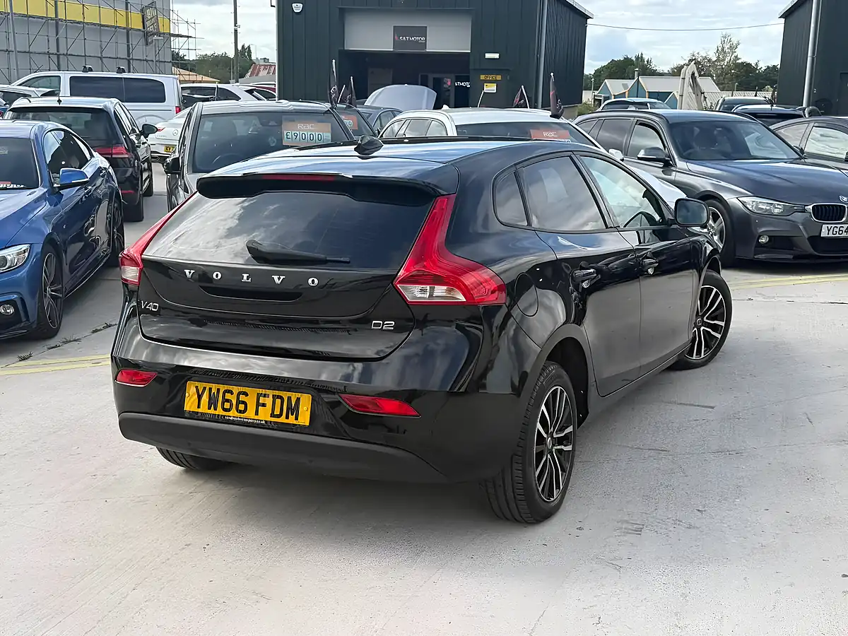 Used 2017 Volvo V40 Momentum Nav Plus Black - Interior and Exterior details 11