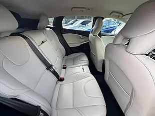 Used 2017 Volvo V40 Momentum Nav Plus Black - Interior and Exterior details 16