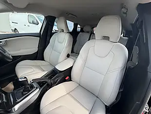 Used 2017 Volvo V40 Momentum Nav Plus Black - Interior and Exterior details 19