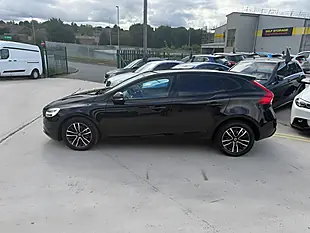 Used 2017 Volvo V40 Momentum Nav Plus Black - Interior and Exterior details 8
