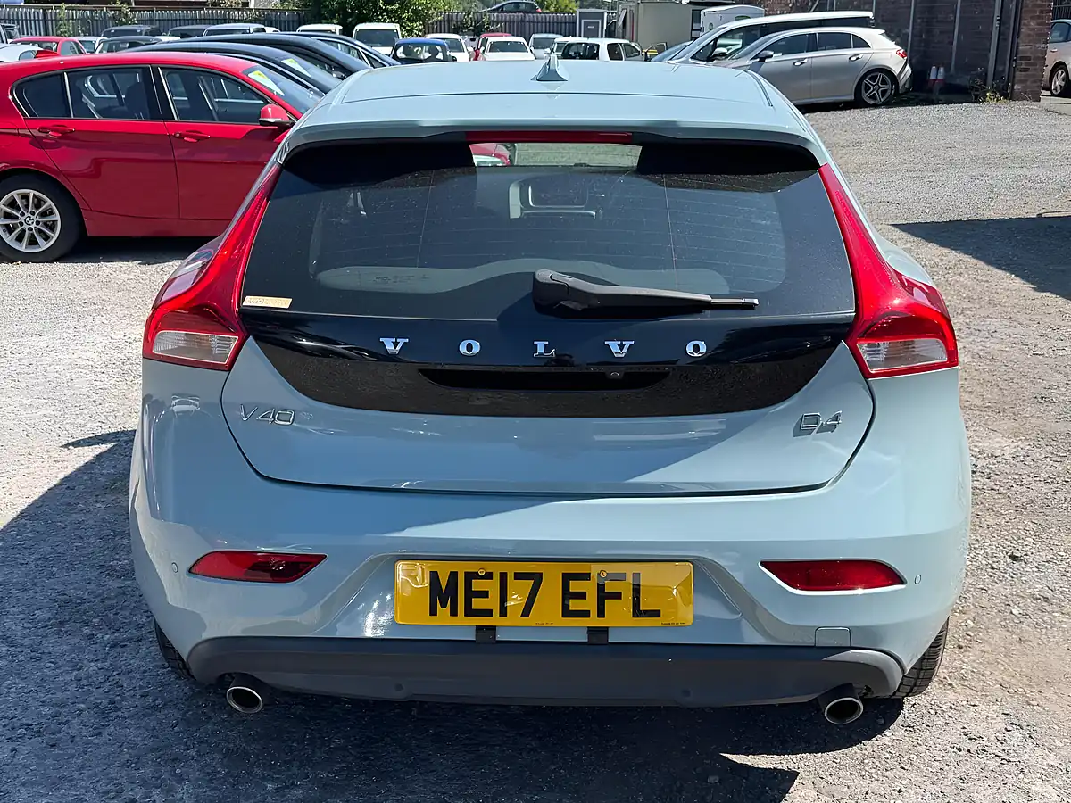 Used 2017 Volvo V40 Momentum Nav Plus Blue - Interior and Exterior details 6