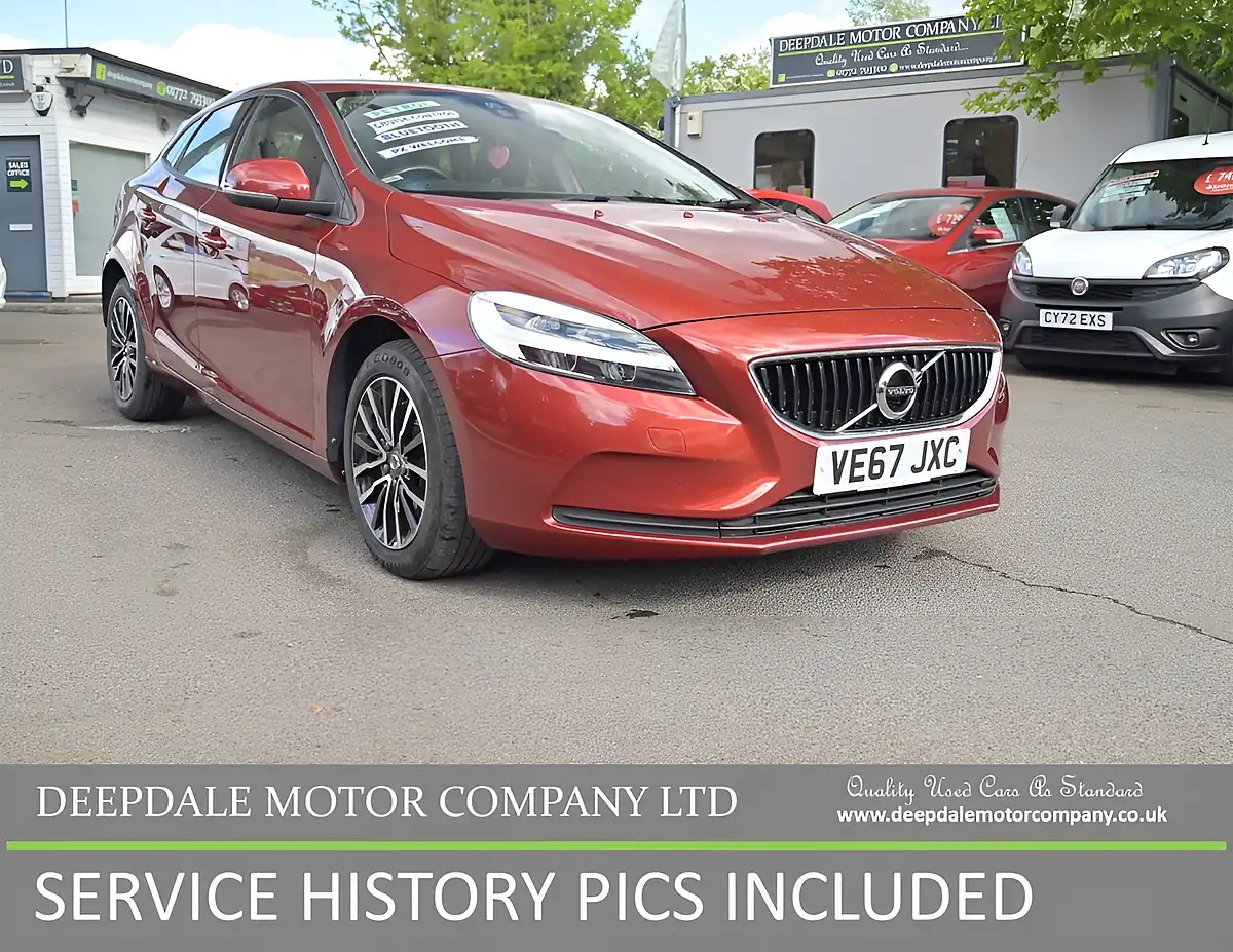 Used 2017 Volvo V40 Momentum Nav Plus Flamenco Red - Front View