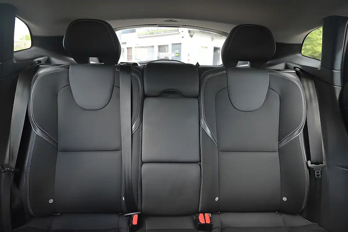 Used 2017 Volvo V40 Momentum Nav Plus Flamenco Red - Interior and Exterior details 18