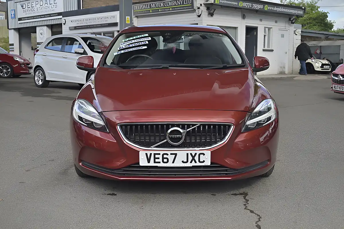 Used 2017 Volvo V40 Momentum Nav Plus Flamenco Red - Interior and Exterior details 3