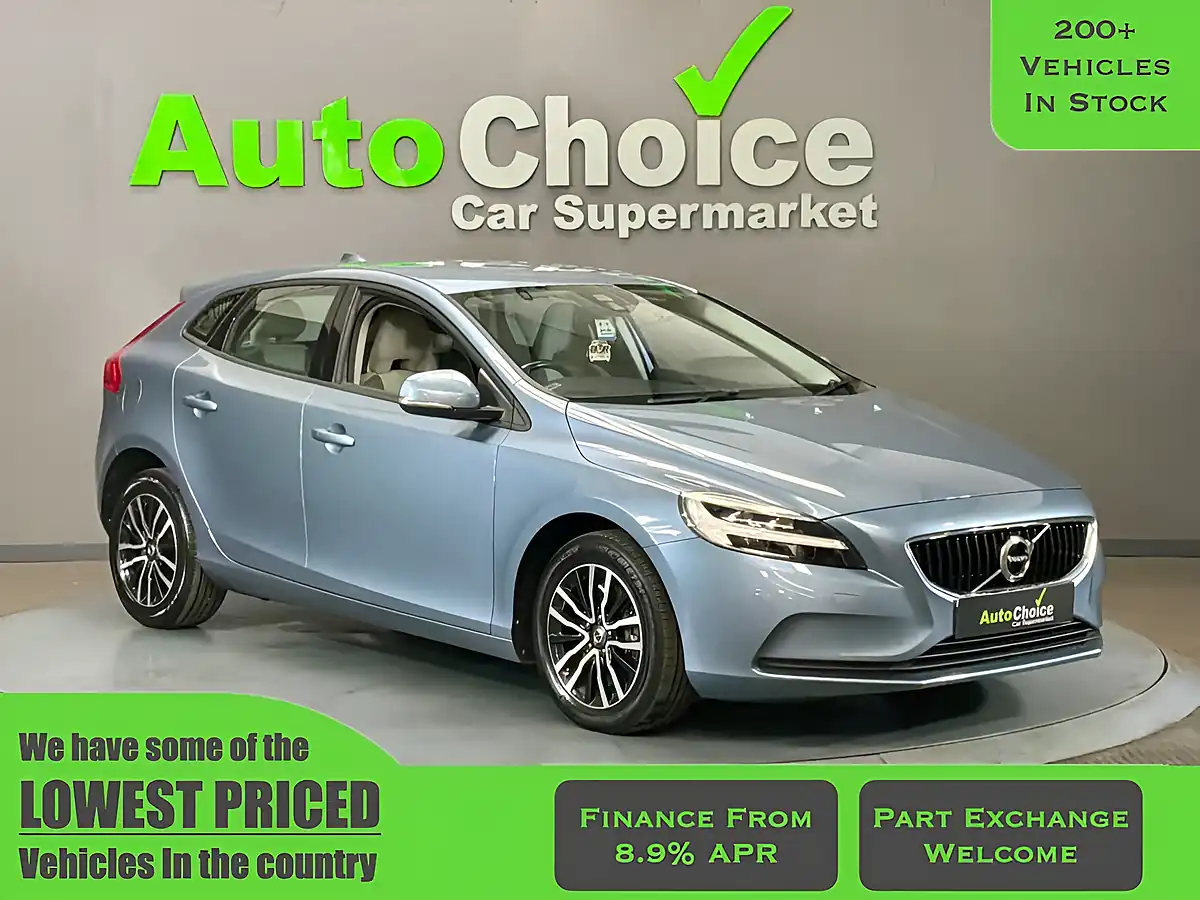 Used 2017 Volvo V40 Momentum Nav Plus Mussel Blue - Front View