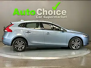 Used 2017 Volvo V40 Momentum Nav Plus Mussel Blue - Interior and Exterior details 16