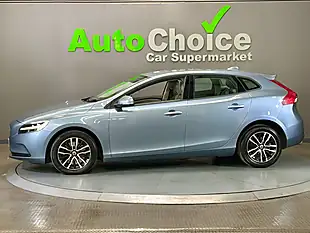 Used 2017 Volvo V40 Momentum Nav Plus Mussel Blue - Interior and Exterior details 7