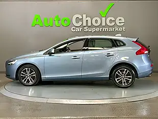 Used 2017 Volvo V40 Momentum Nav Plus Mussel Blue - Interior and Exterior details 8