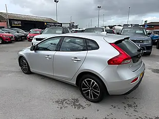 Used 2017 Volvo V40 Momentum Nav Plus Silver - Interior and Exterior details 4