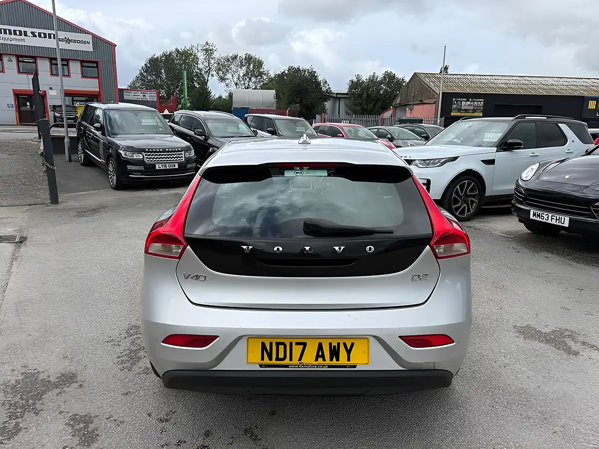 Used 2017 Volvo V40 Momentum Nav Plus Silver - Interior and Exterior details 6