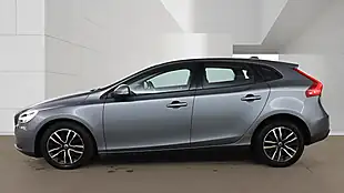 Used 2017 Volvo V40 Momentum Osmium Grey - Interior and Exterior details 5