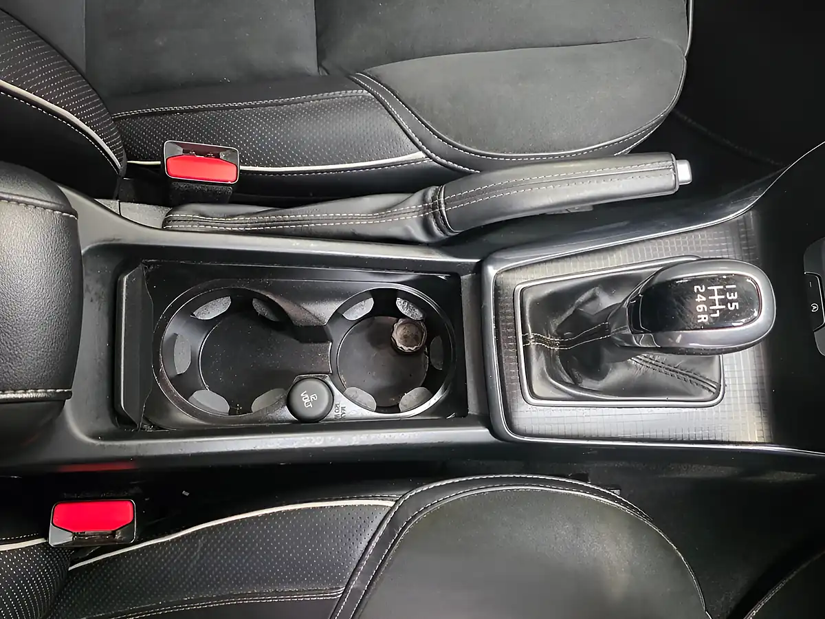 Used 2017 Volvo V40 R-Design Black - Interior and Exterior details 11