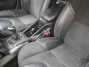 Used 2017 Volvo V40 R-Design Black - Interior and Exterior details 16