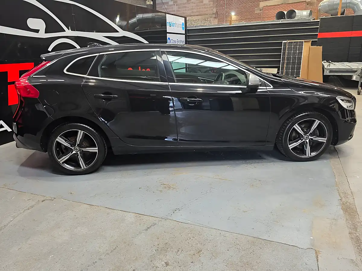 Used 2017 Volvo V40 R-Design Black - Interior and Exterior details 4