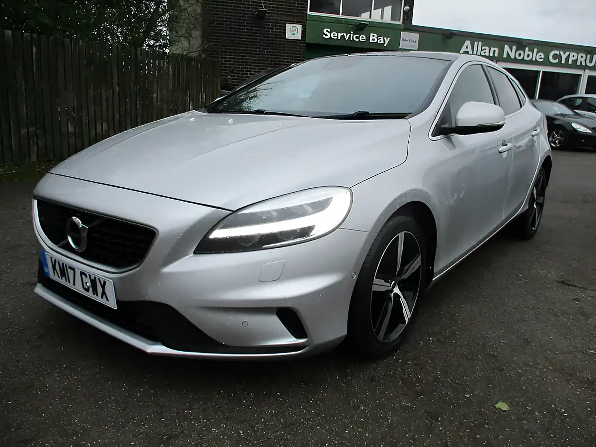Used 2017 Volvo V40 R-Design Bright Silver - Front View