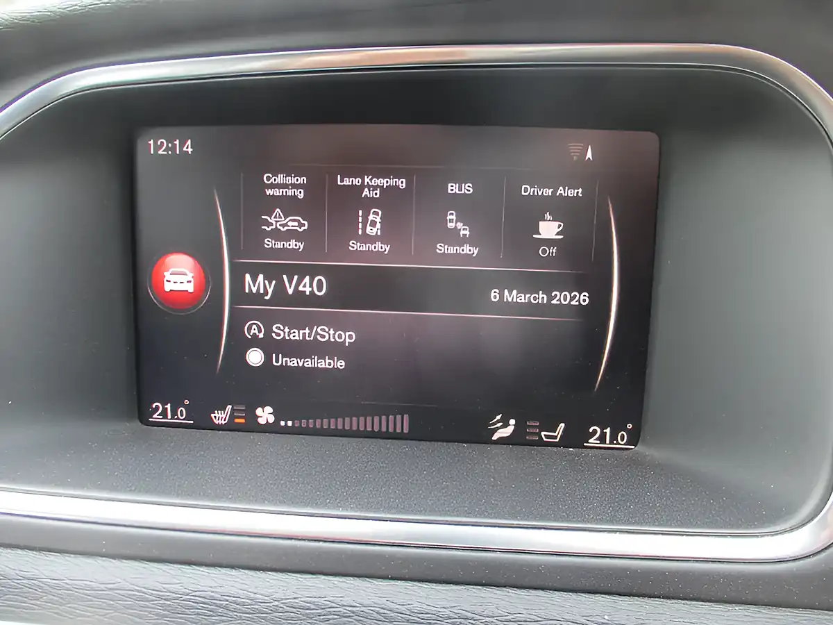 Used 2017 Volvo V40 R-Design Bright Silver - Interior and Exterior details 18