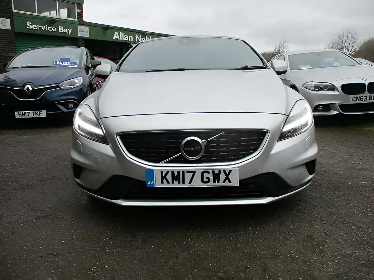 Used 2017 Volvo V40 R-Design Bright Silver - Interior and Exterior details 2