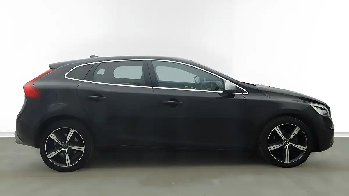 Used 2017 Volvo V40 R-Design Nav Plus Black - Interior and Exterior details 5