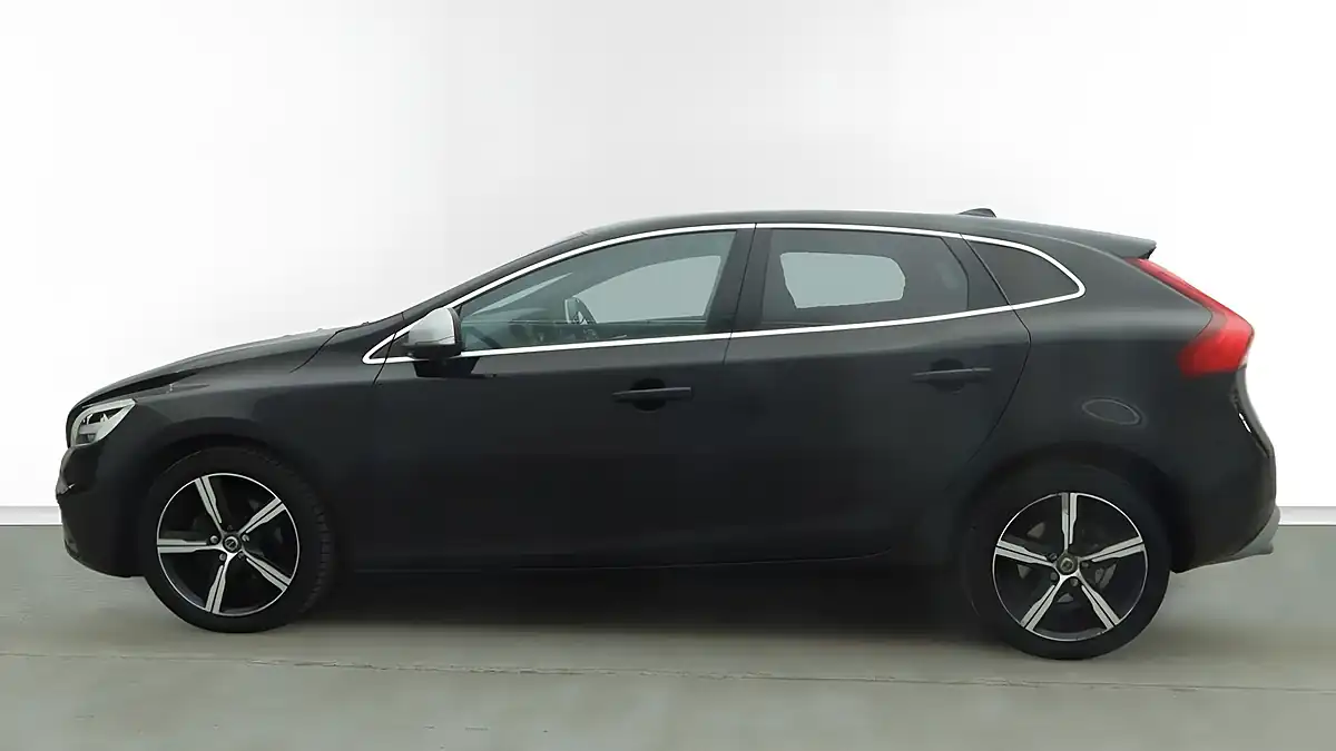 Used 2017 Volvo V40 R-Design Nav Plus Black - Interior and Exterior details 6