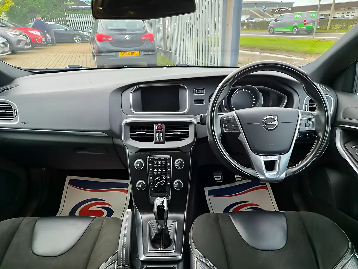 Used 2017 Volvo V40 R-Design Nav Plus Grey - Interior and Exterior details 9