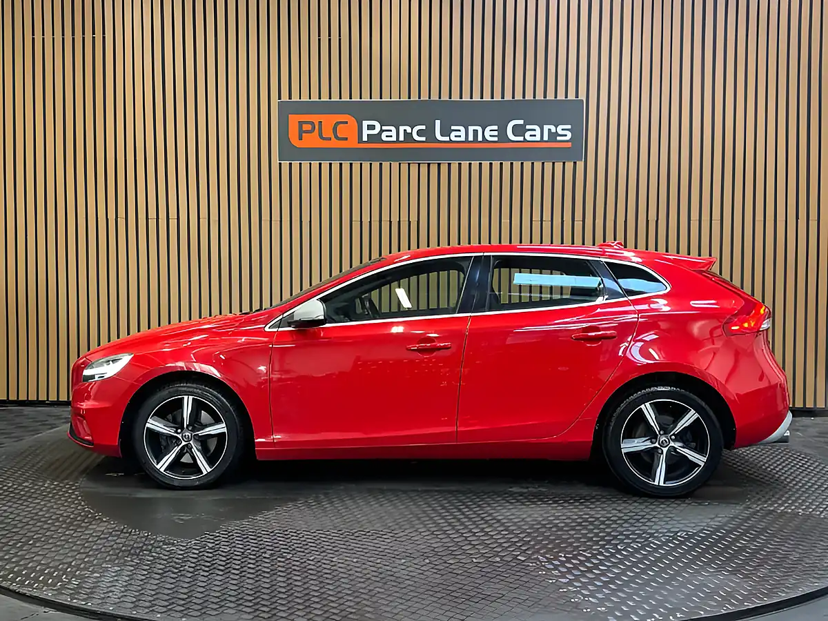 Used 2017 Volvo V40 R-Design Nav Plus Passion Red - Interior and Exterior details 6