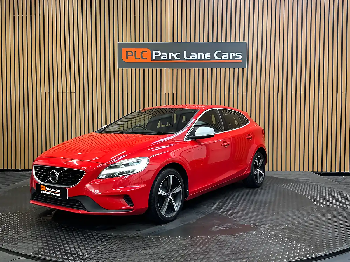 Used 2017 Volvo V40 R-Design Nav Plus Passion Red - Interior and Exterior details 7