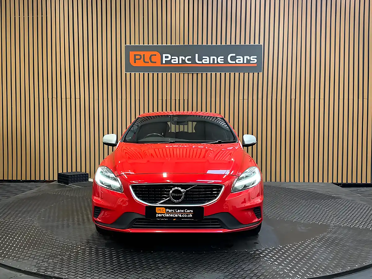 Used 2017 Volvo V40 R-Design Nav Plus Passion Red - Interior and Exterior details 8