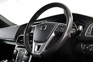 Used 2017 Volvo V40 R-Design Nav Plus White - Interior and Exterior details 11