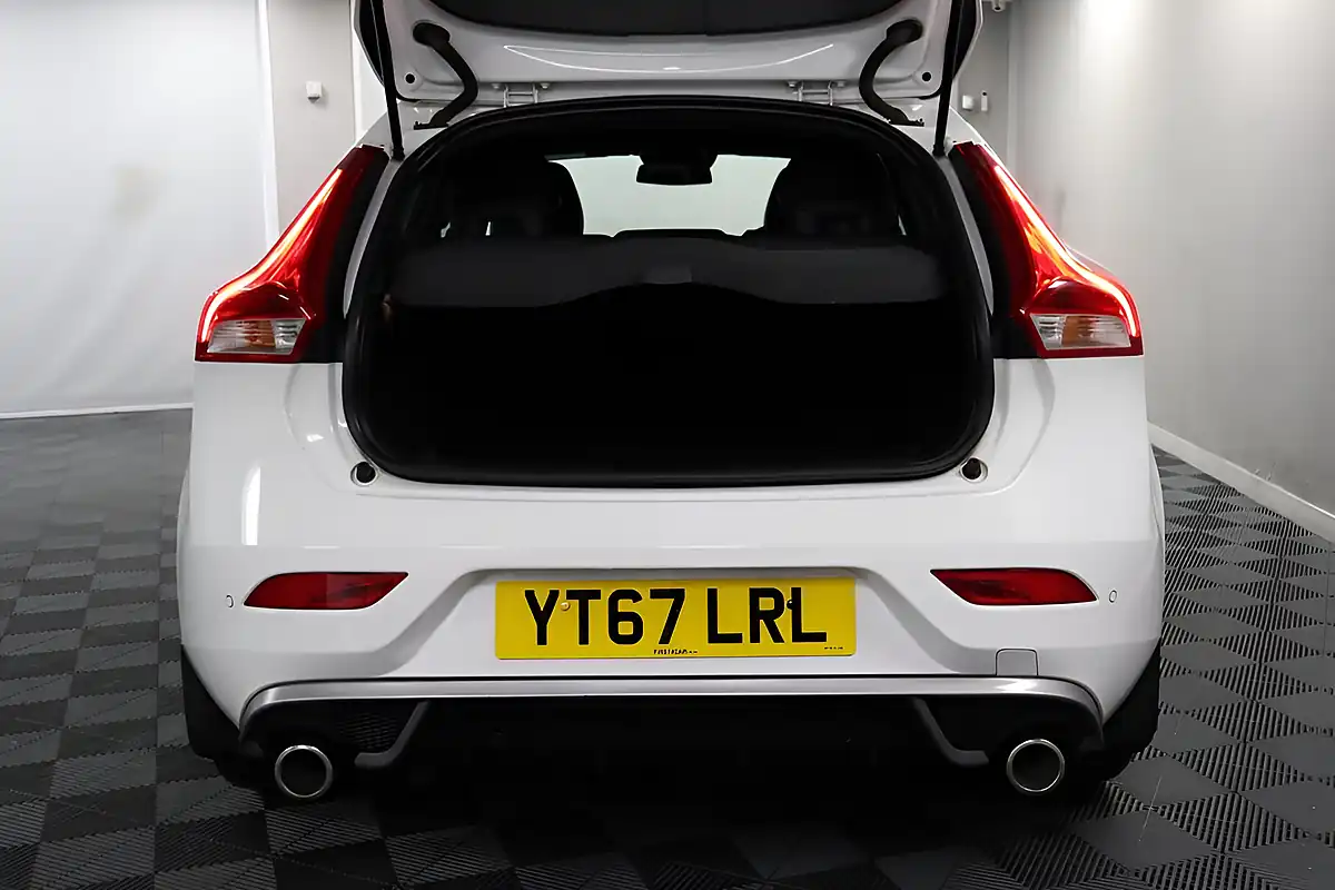 Used 2017 Volvo V40 R-Design Nav Plus White - Interior and Exterior details 13