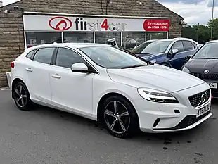 Used 2017 Volvo V40 R-Design Nav Plus White - Interior and Exterior details 3