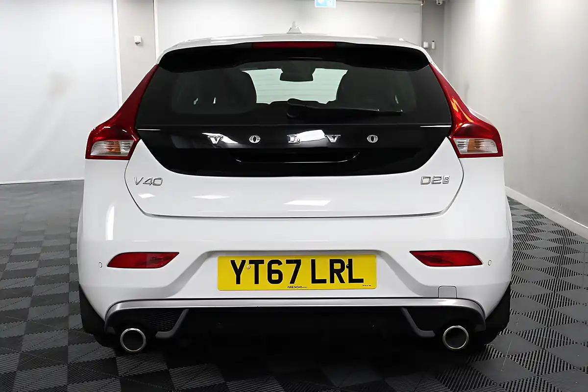 Used 2017 Volvo V40 R-Design Nav Plus White - Interior and Exterior details 7