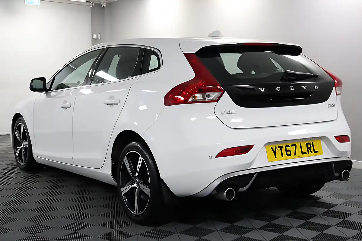 Used 2017 Volvo V40 R-Design Nav Plus White - Interior and Exterior details 9