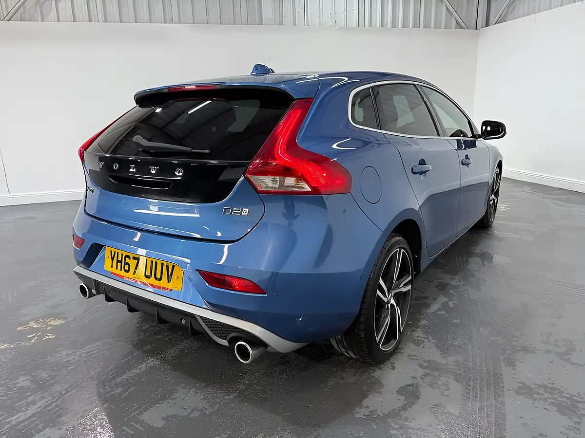 Used 2017 Volvo V40 R-Design Pro Blue - Interior and Exterior details 8