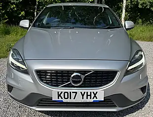 Used 2017 Volvo V40 R-Design Pro Bright Silver - Interior and Exterior details 8