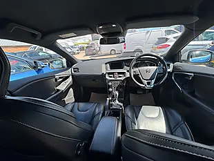 Used 2017 Volvo V40 R-Design Pro Bursting Blue - Interior and Exterior details 17