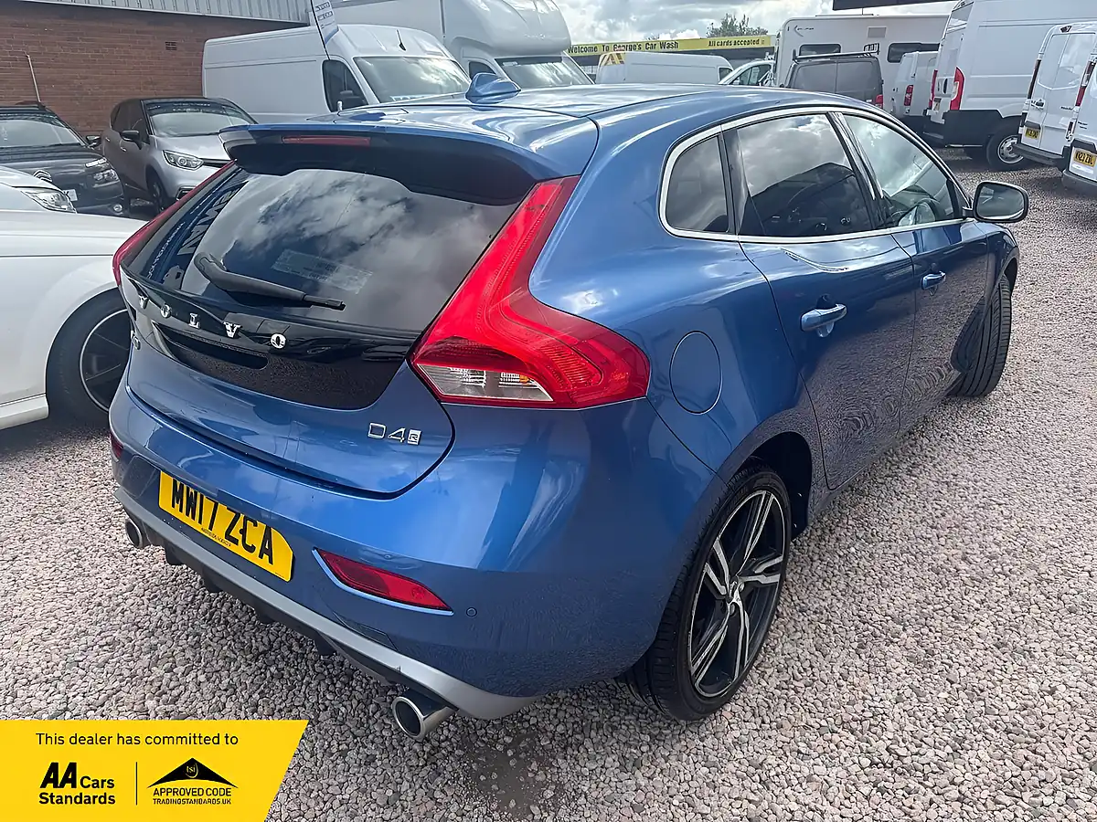 Used 2017 Volvo V40 R-Design Pro Bursting Blue - Interior and Exterior details 4