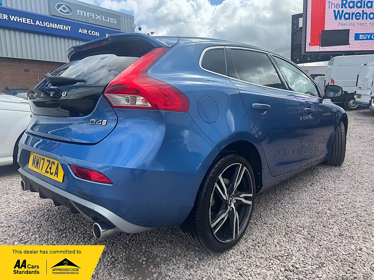 Used 2017 Volvo V40 R-Design Pro Bursting Blue - Interior and Exterior details 5