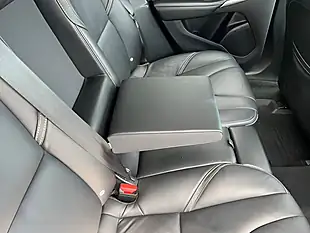 Used 2017 Volvo V40 R-Design Pro Grey - Interior and Exterior details 13