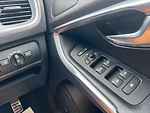 Used 2017 Volvo V40 R-Design Pro Grey - Interior and Exterior details 14