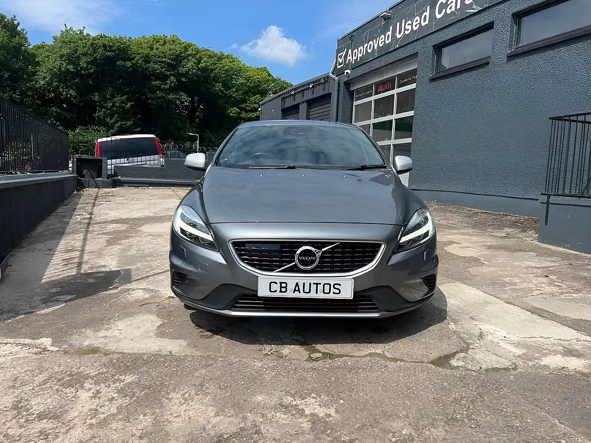 Used 2017 Volvo V40 R-Design Pro Grey - Interior and Exterior details 2