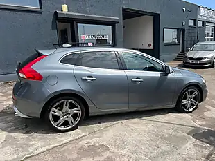 Used 2017 Volvo V40 R-Design Pro Grey - Interior and Exterior details 3