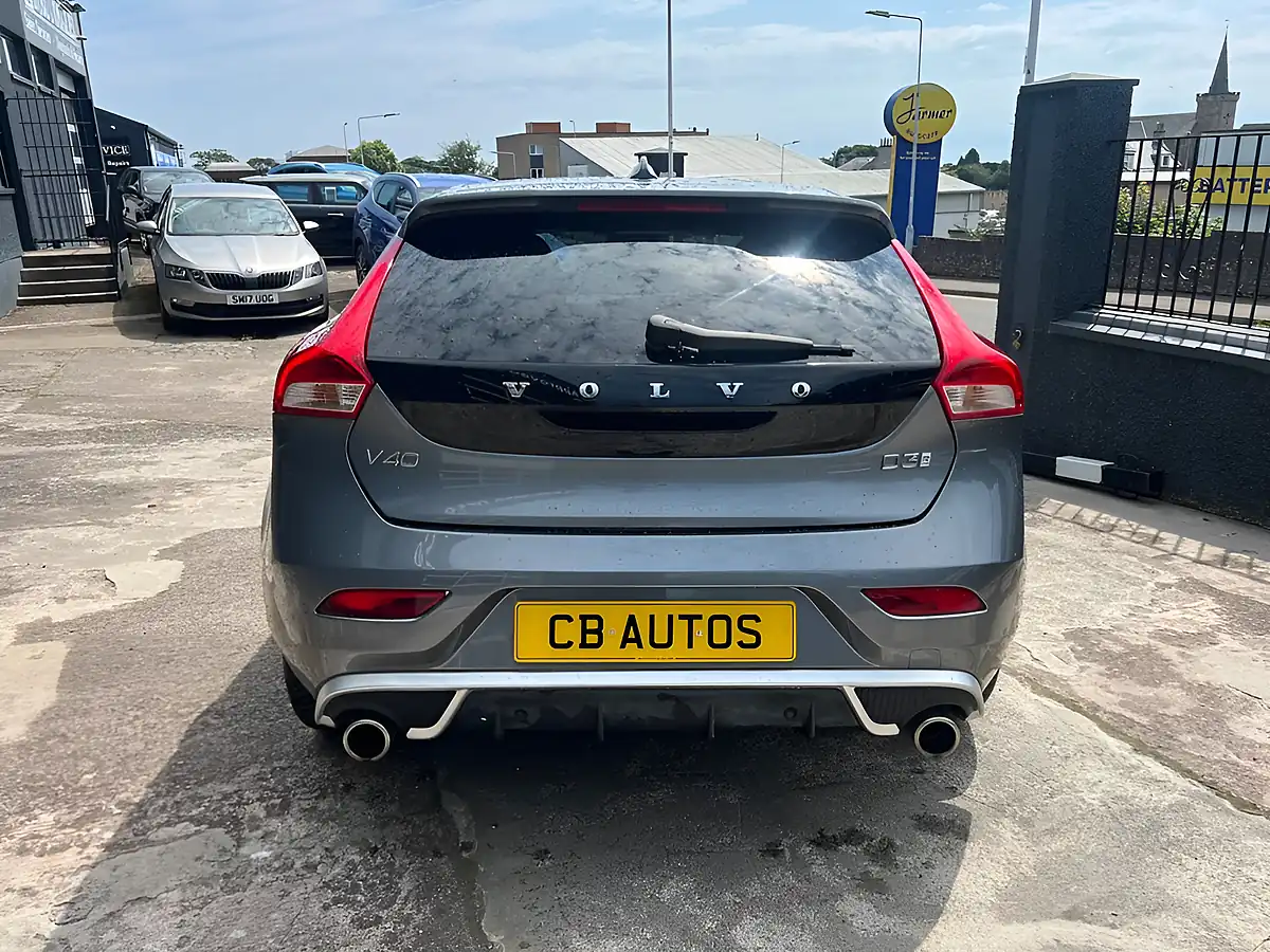 Used 2017 Volvo V40 R-Design Pro Grey - Interior and Exterior details 5