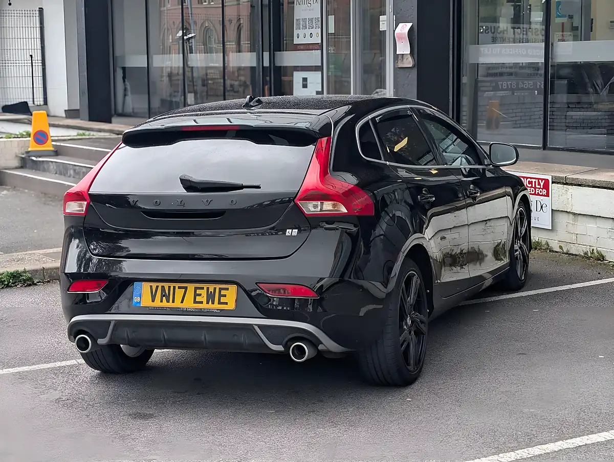 Used 2017 Volvo V40 R-Design Pro Onyx Black - Interior and Exterior details 10