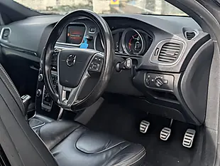 Used 2017 Volvo V40 R-Design Pro Onyx Black - Interior and Exterior details 12