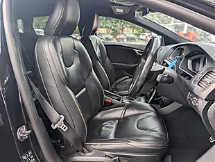 Used 2017 Volvo V40 R-Design Pro Onyx Black - Interior and Exterior details 14