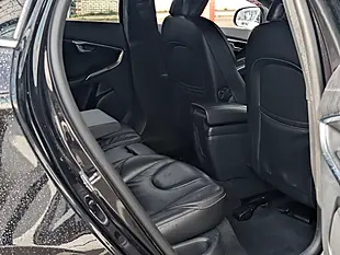 Used 2017 Volvo V40 R-Design Pro Onyx Black - Interior and Exterior details 18