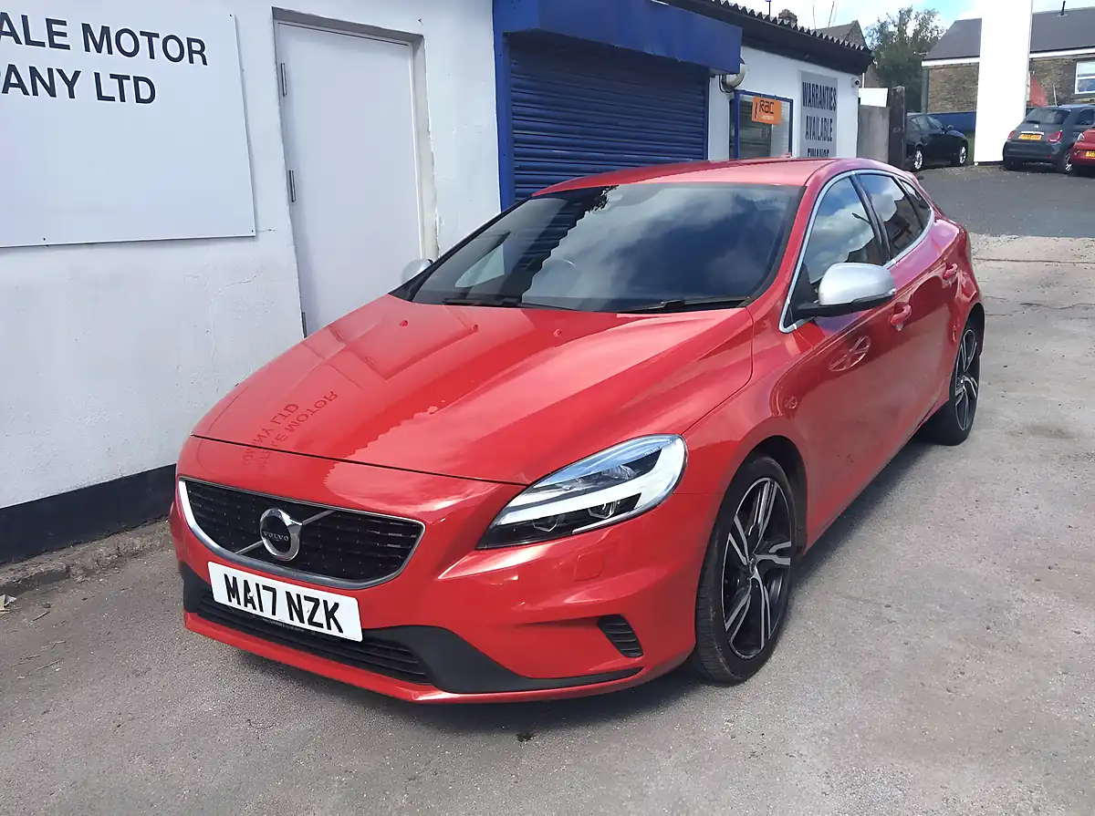 Used 2017 Volvo V40 R-Design Pro Red - Front View