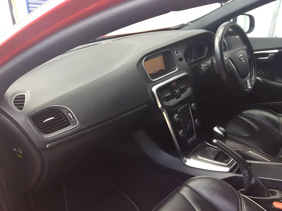 Used 2017 Volvo V40 R-Design Pro Red - Interior and Exterior details 10